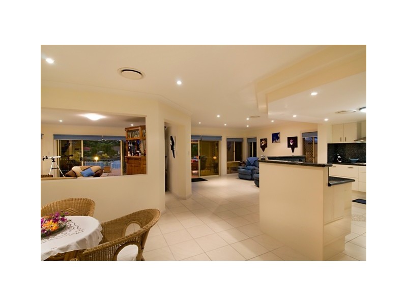 1 Castaway Court, Banksia Beach QLD 4507