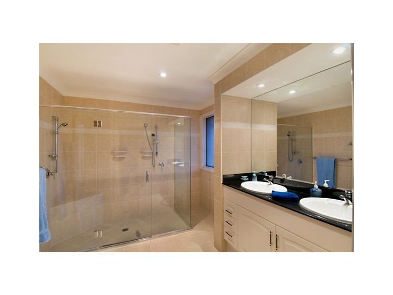 1 Castaway Court, Banksia Beach QLD 4507