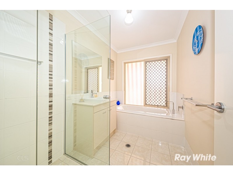 14 Sinclair Place, Ningi QLD 4511