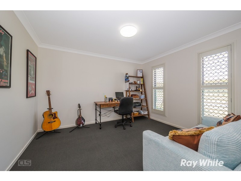 8 Sinclair Place, Ningi QLD 4511