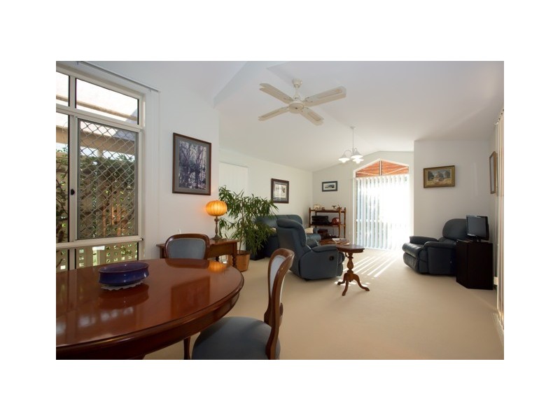 18 Trimaran Court, Banksia Beach QLD 4507