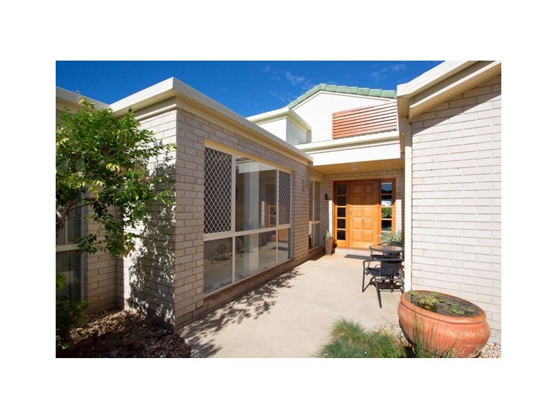 18 Trimaran Court, Banksia Beach QLD 4507