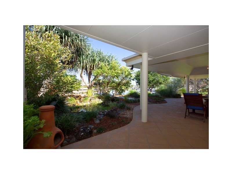 18 Trimaran Court, Banksia Beach QLD 4507