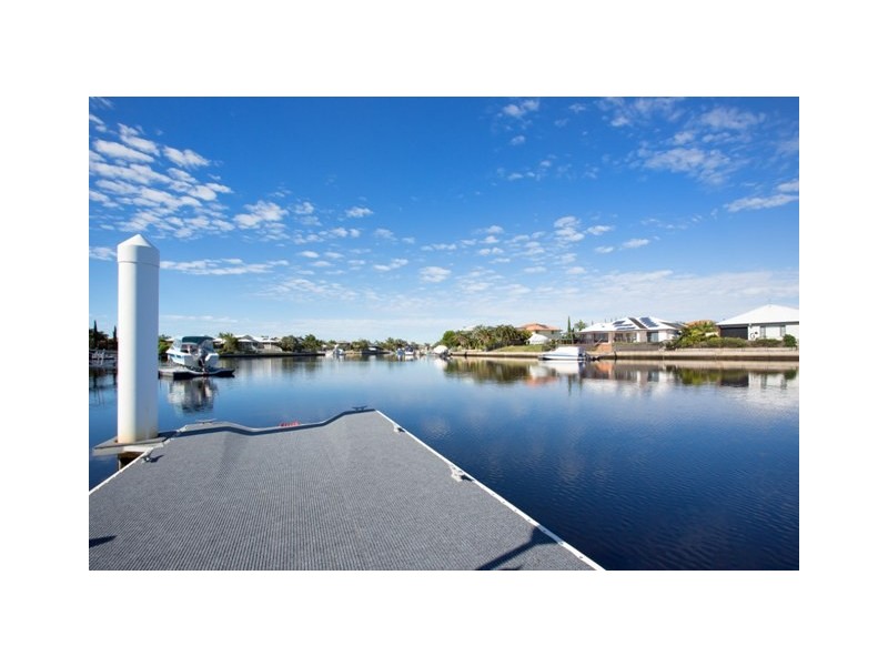 18 Trimaran Court, Banksia Beach QLD 4507