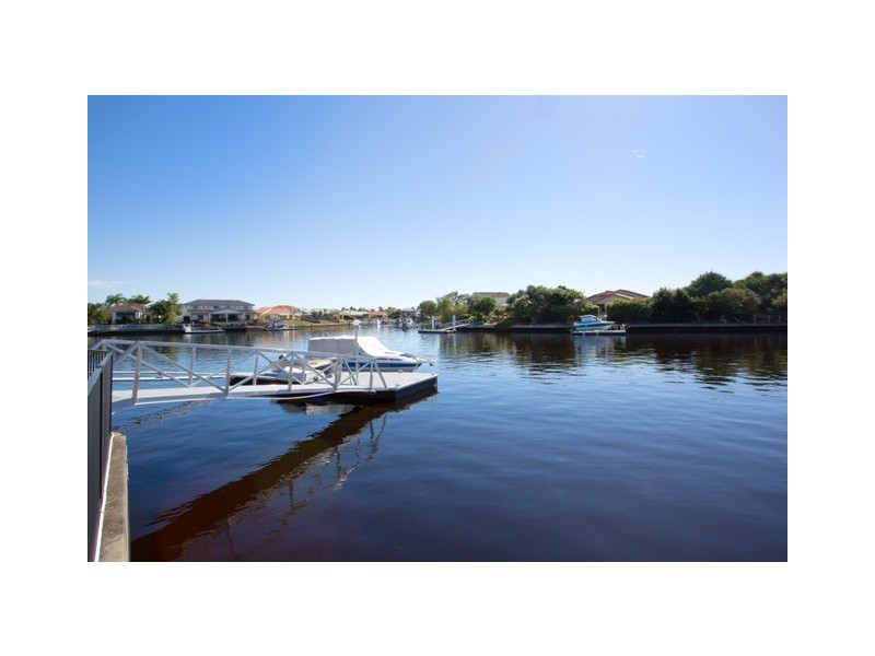 18 Trimaran Court, Banksia Beach QLD 4507