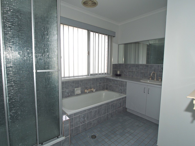 10 Plymouth Street, Banksia Beach QLD 4507