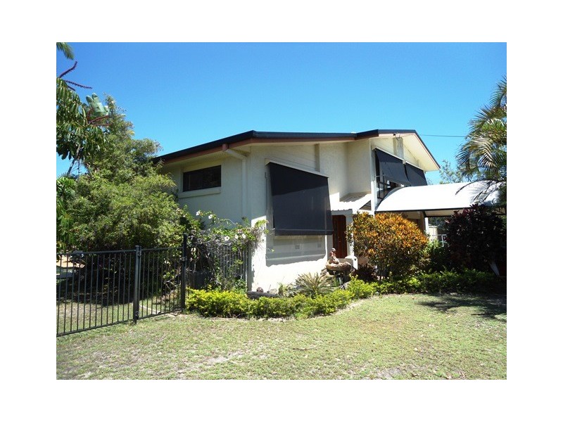 17 Endeavour Drive, Banksia Beach QLD 4507