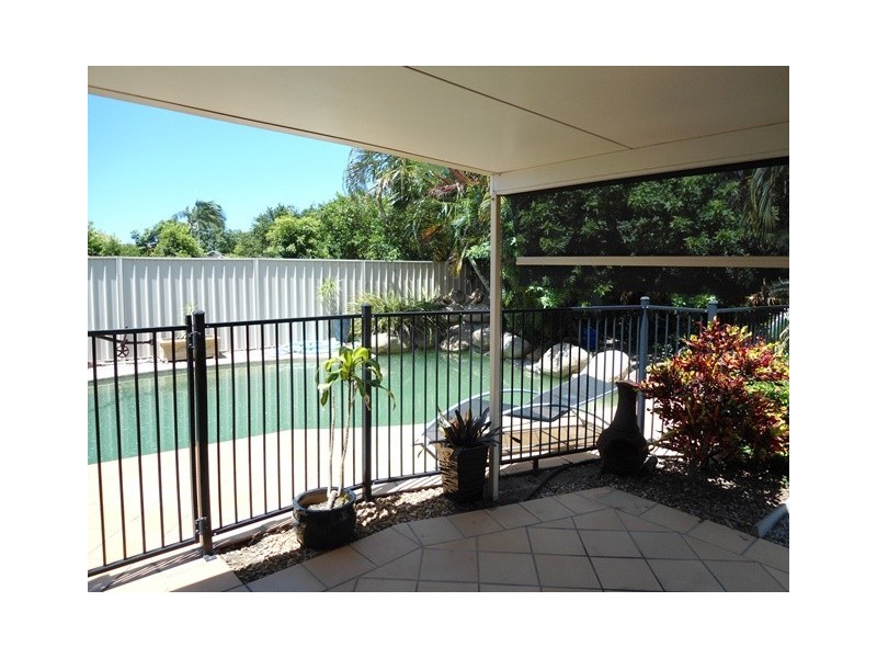 17 Endeavour Drive, Banksia Beach QLD 4507