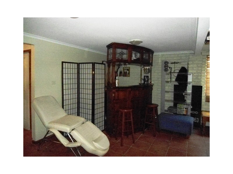 17 Endeavour Drive, Banksia Beach QLD 4507