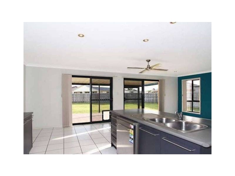 251 Bestmann Road, Sandstone Point QLD 4511