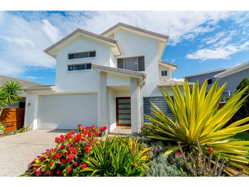 51 Dunebean Drive, Banksia Beach QLD 4507