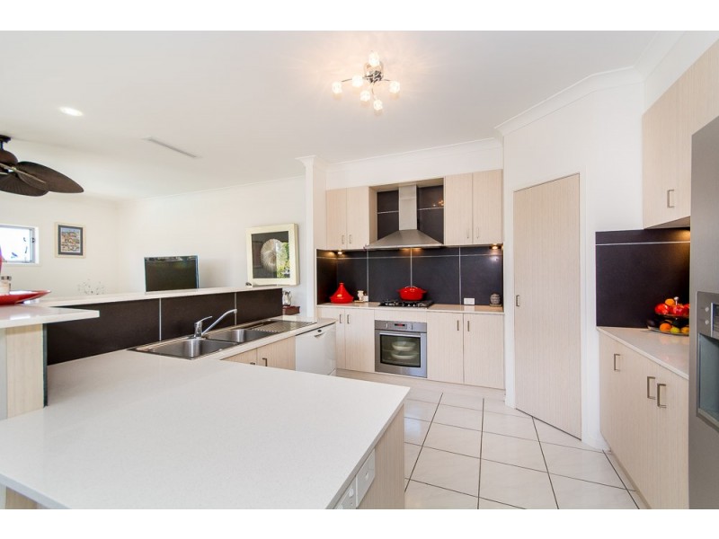 51 Dunebean Drive, Banksia Beach QLD 4507