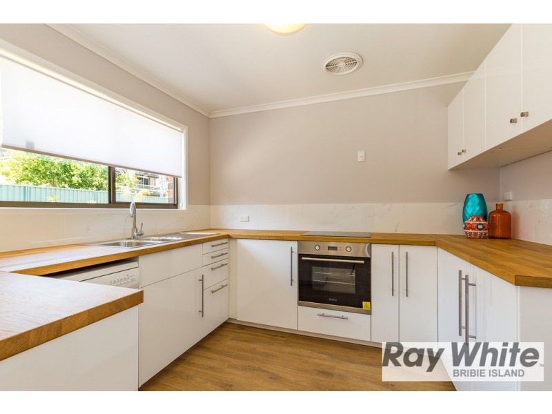 16 Dianthus Avenue, Banksia Beach QLD 4507