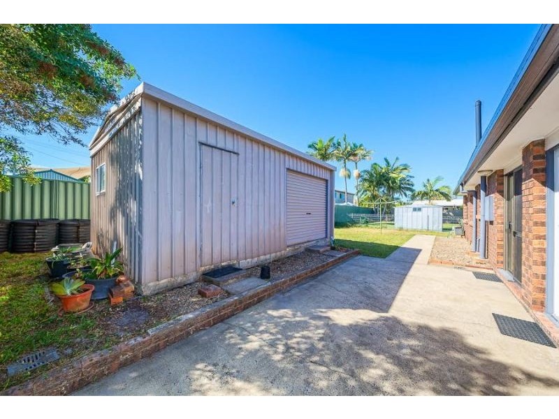 16 Dianthus Avenue, Banksia Beach QLD 4507