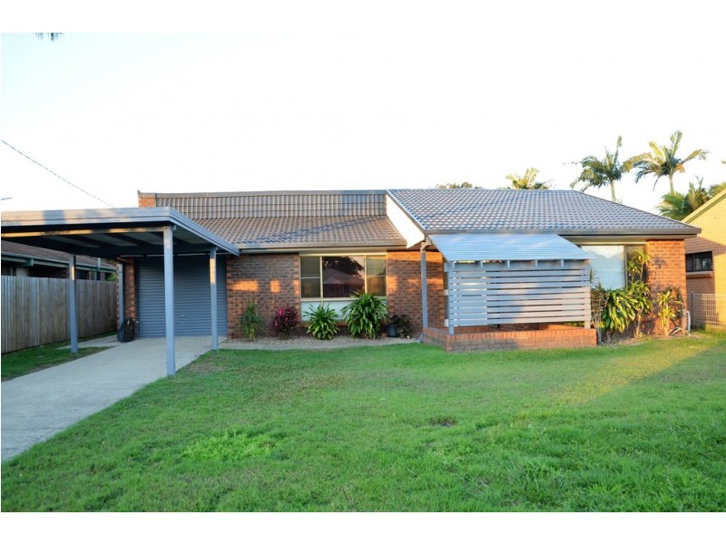 16 Dianthus Avenue, Banksia Beach QLD 4507