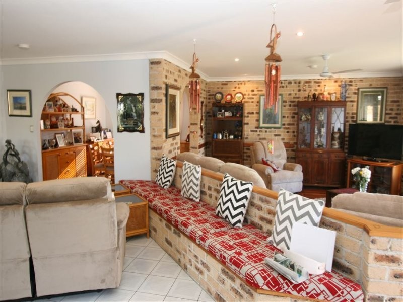 6 Cutter Court, Banksia Beach QLD 4507