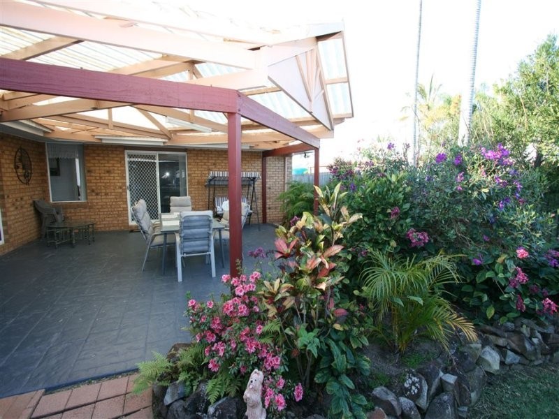 6 Cutter Court, Banksia Beach QLD 4507