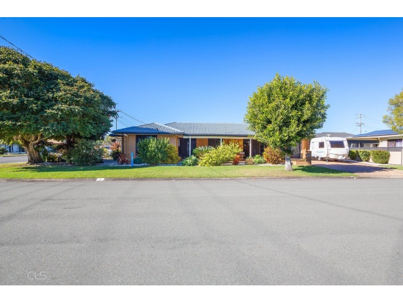 1 Venus Court, Banksia Beach QLD 4507