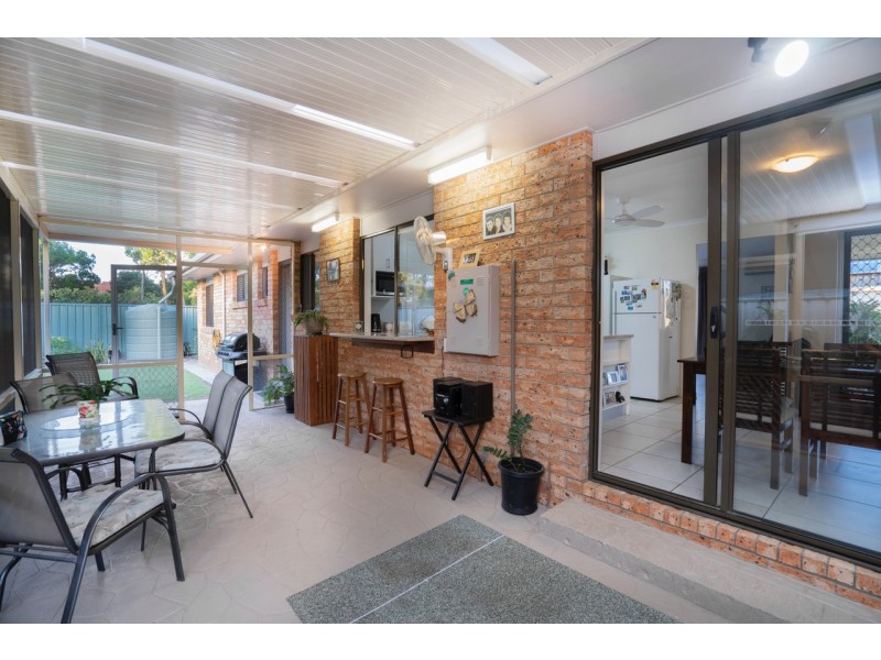 52 Phoenix Avenue, Bongaree QLD 4507
