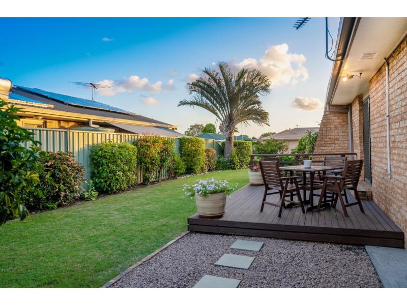 52 Phoenix Avenue, Bongaree QLD 4507