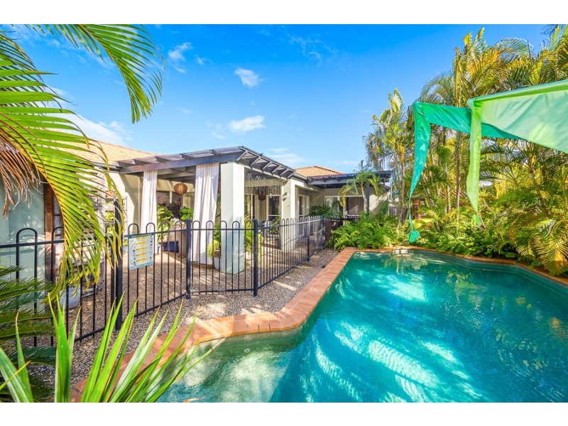 132 Avon Avenue, Banksia Beach QLD 4507