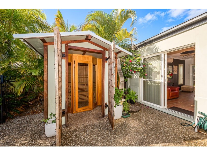 132 Avon Avenue, Banksia Beach QLD 4507