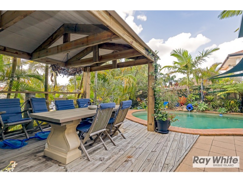 4 Trimaran Court, Banksia Beach QLD 4507