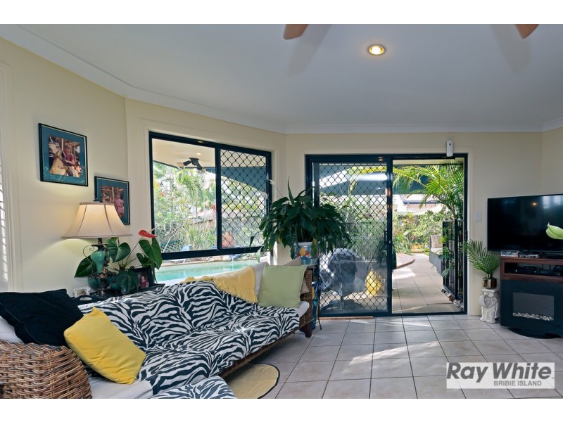 4 Trimaran Court, Banksia Beach QLD 4507