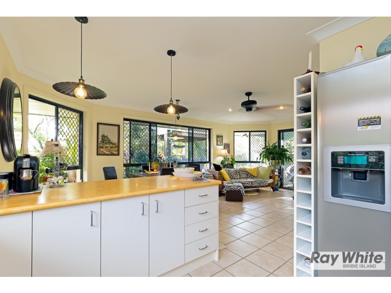 4 Trimaran Court, Banksia Beach QLD 4507