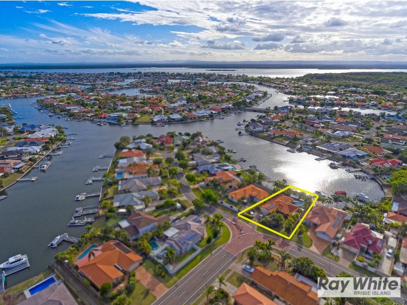 4 Trimaran Court, Banksia Beach QLD 4507