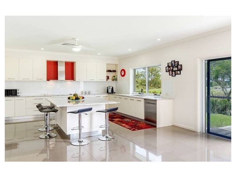 40 Vanillalily Close, Banksia Beach QLD 4507