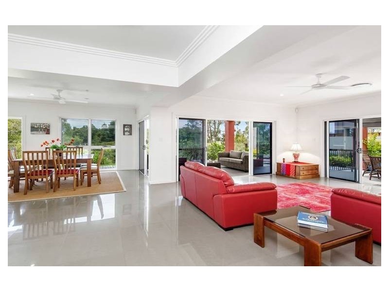 40 Vanillalily Close, Banksia Beach QLD 4507
