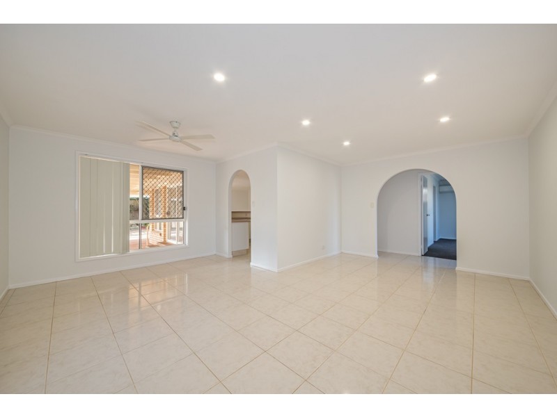 9 Fathom Court, Banksia Beach QLD 4507