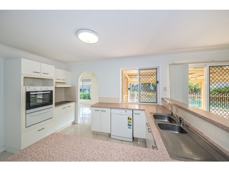 9 Fathom Court, Banksia Beach QLD 4507