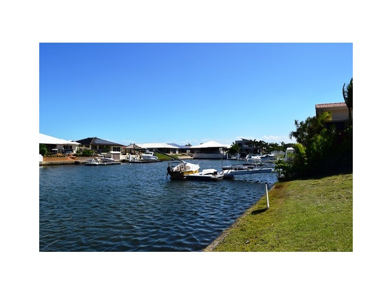 96 Kangaroo Avenue, Bongaree QLD 4507