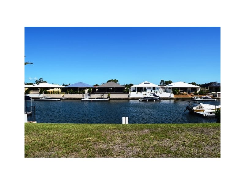 96 Kangaroo Avenue, Bongaree QLD 4507