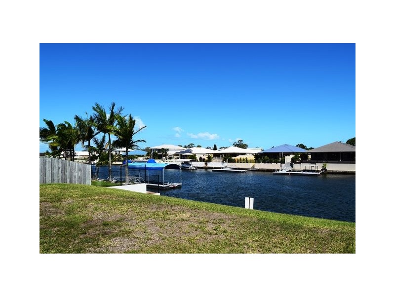 96 Kangaroo Avenue, Bongaree QLD 4507
