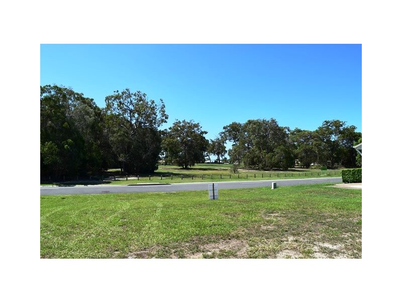96 Kangaroo Avenue, Bongaree QLD 4507