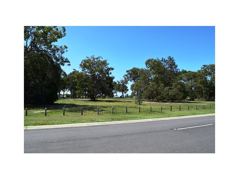 96 Kangaroo Avenue, Bongaree QLD 4507