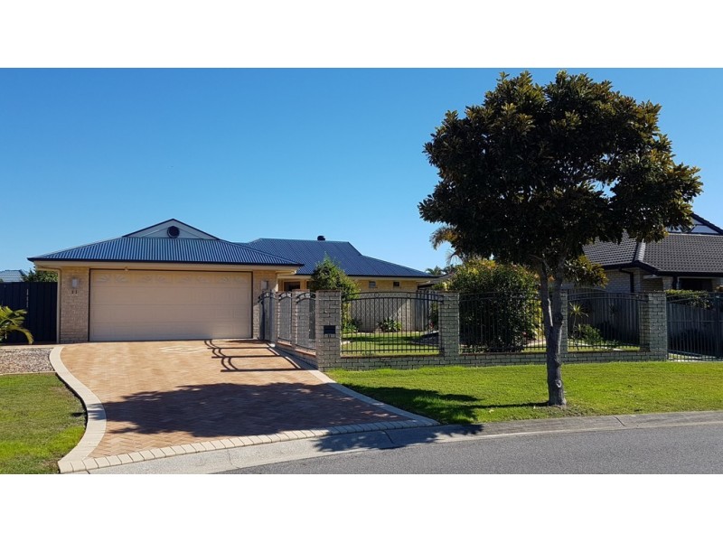 11 Mossman Way, Sandstone Point QLD 4511