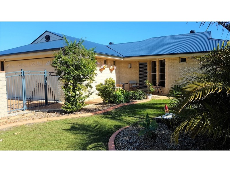 11 Mossman Way, Sandstone Point QLD 4511