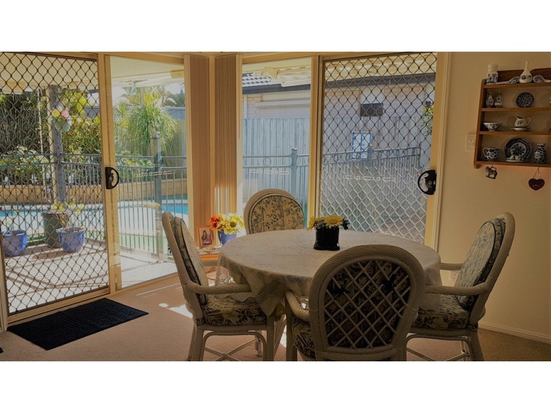 11 Mossman Way, Sandstone Point QLD 4511
