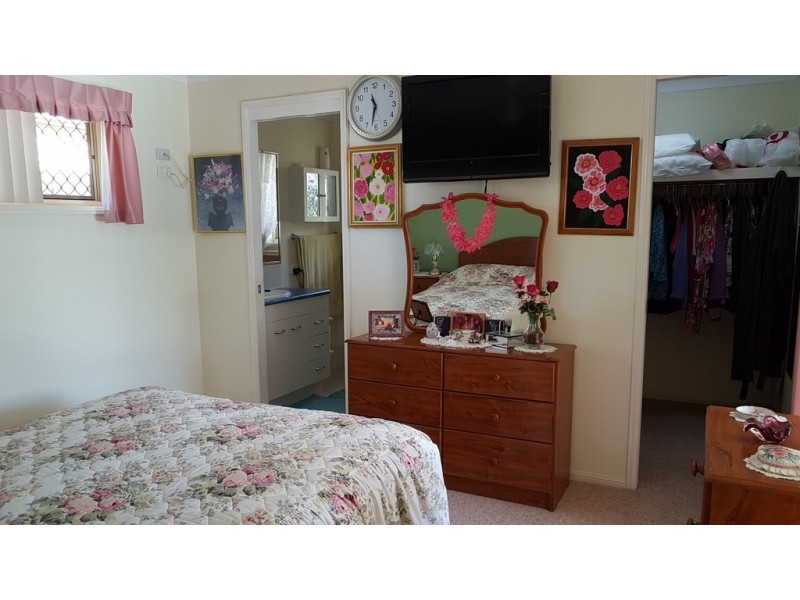 11 Mossman Way, Sandstone Point QLD 4511