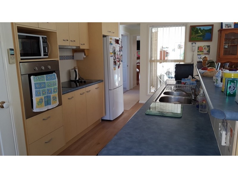 11 Mossman Way, Sandstone Point QLD 4511