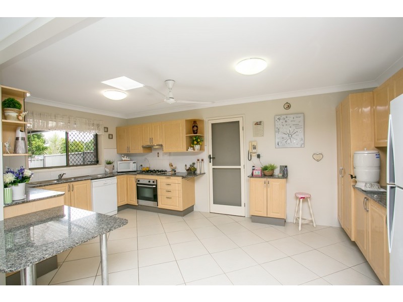 12 Endeavour Drive, Banksia Beach QLD 4507