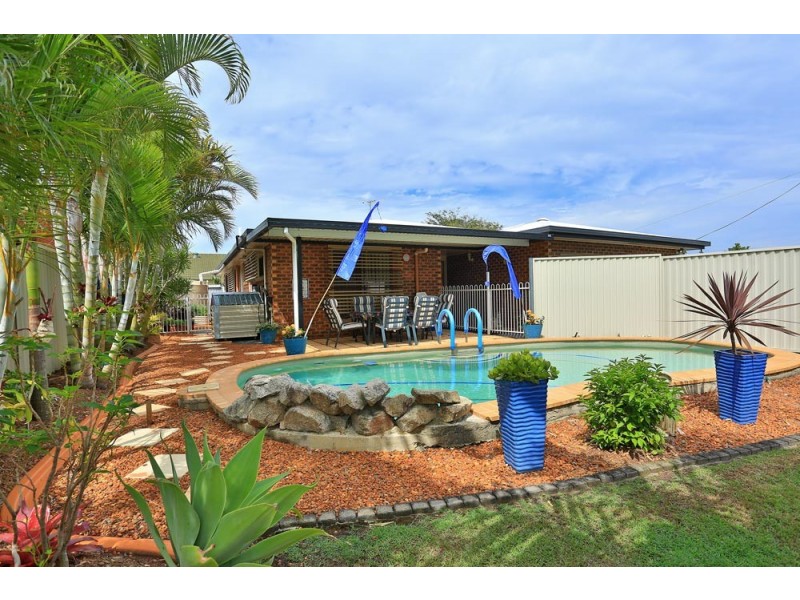 12 Endeavour Drive, Banksia Beach QLD 4507