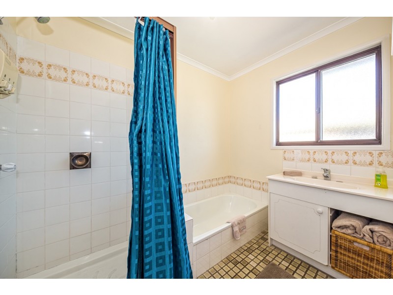 13 Hazell Avenue, Banksia Beach QLD 4507