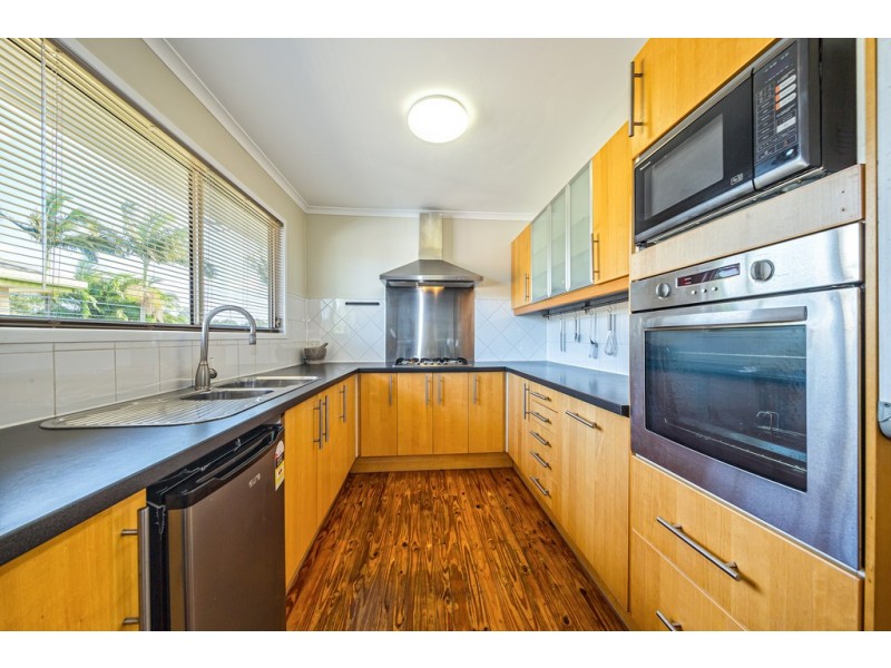 13 Hazell Avenue, Banksia Beach QLD 4507