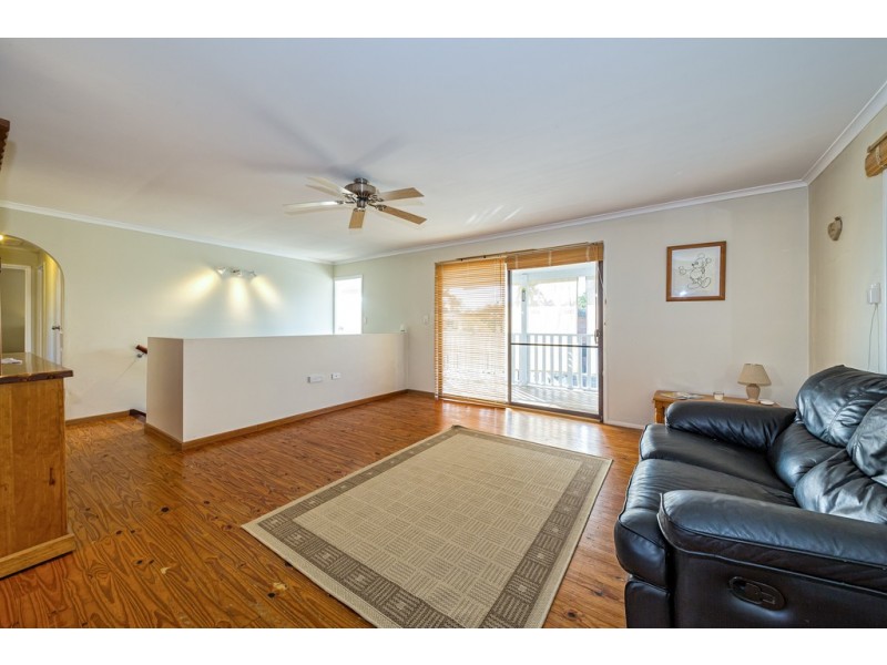 13 Hazell Avenue, Banksia Beach QLD 4507