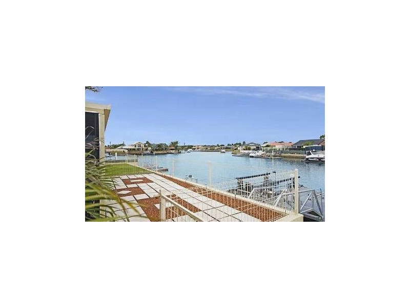2/13 Bass Court, Banksia Beach QLD 4507